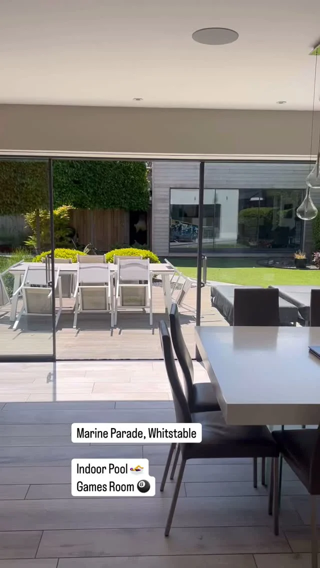 Coastal luxury, welcoming new guests today at this amazing holiday home in Whitstable 🏊‍♀️ pool 🎱 games room 🎥 cinema room 💪 gym 🛏️ sleeps 8 people in 4 bedroom 🛀 3 bathrooms.  DM to book.
#seasideescape #coastalliving #coastalluxury #coastalgetaway #kentstaycation #whitstable #indoorpool #luxuryholidayhome #whitstableairbnb #whitstabubble #luxuryinteriors